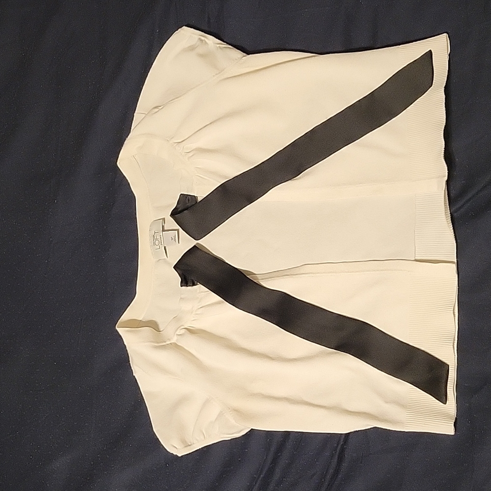 Ann Taylor shrug, white w. black ribbons